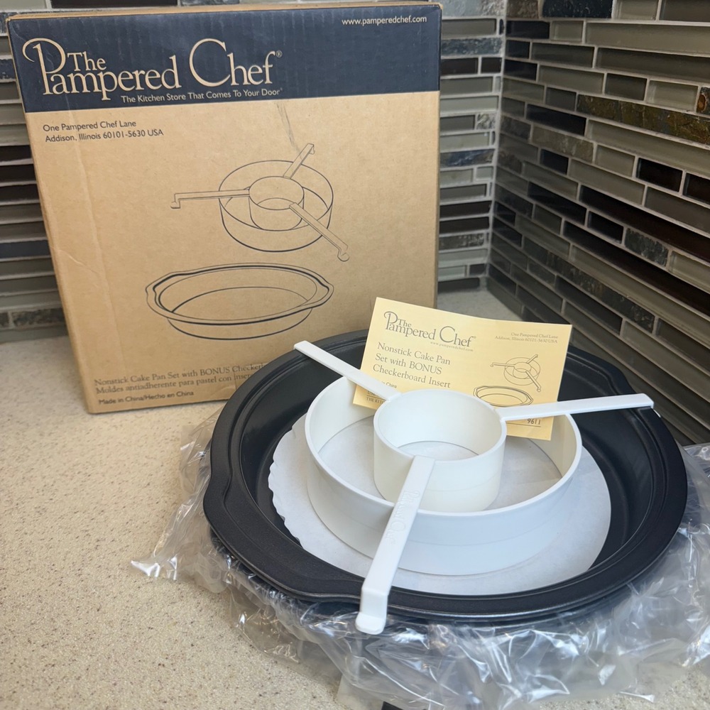 NEW The Pampered Chef Nonstick Cake Pan Set (3) w/ Checkerboard Insert 9611 NIB